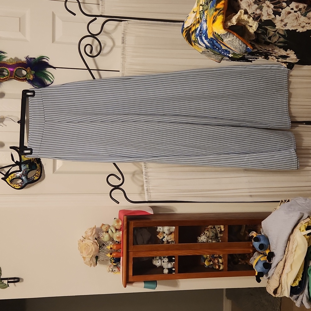 Boo Hoo Tall striped pants